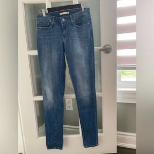 Levi’s woman’s jeans